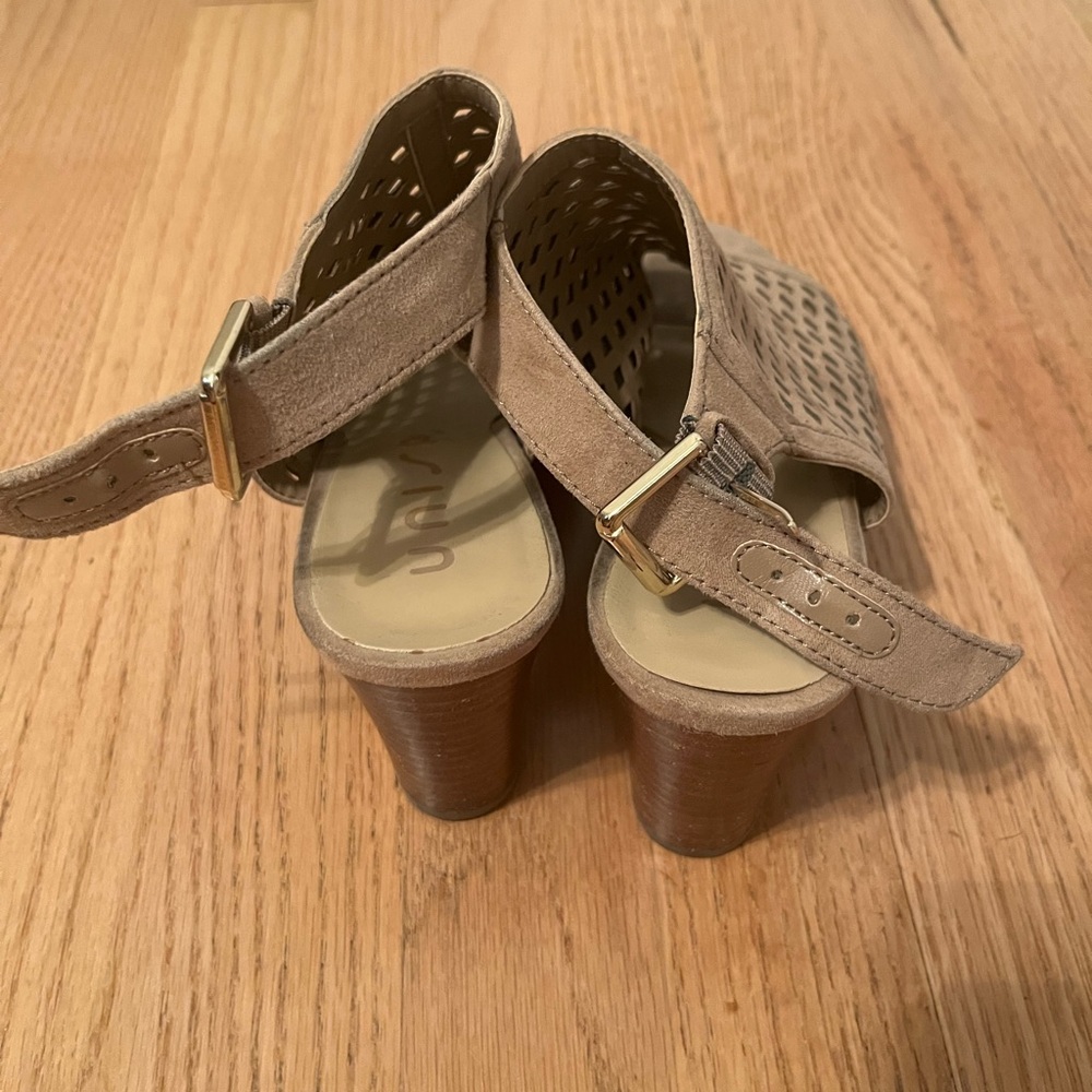 Women’s booties - Picture 2 of 5